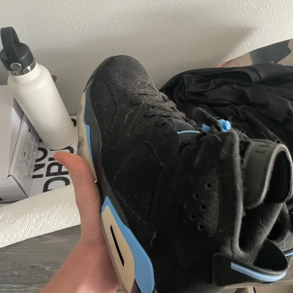 Jordan | Shoes | Jordan Black And Blue Sneakers Sleek Design  display picture 3